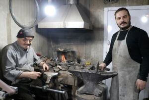71 aamadan geiriyor, yarm asrdr bunu yapyor
