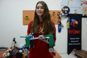  Merdiven kan robot yaptlar, olimpiyatlarda birinci oldular