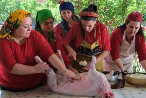 Kadnlardan bir Hdrellez gelenei: Olak dolmas