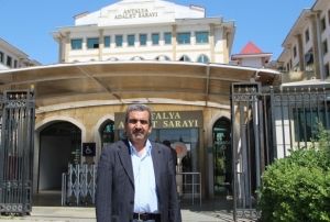 Emekli taksiciye 238 bin TL'lik imza tuza