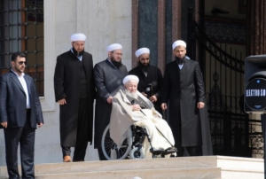 İsmailağa Cemaatinin lideri Mahmut Ustaosmanoğlu hayatını kaybetti