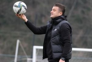 Giresunsporda 3. Hakan Kele dnemi yaanacak