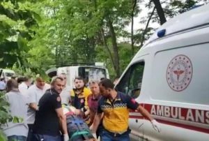 Dekanlar tayan otobs kaza yapt: 1 dekan ld, 19 yaral