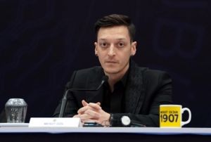 Mesut zil, Baakehir'le anlat