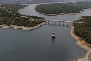 stanbul'un barajlarnda doluluk oran yzde 50'nin altna dt