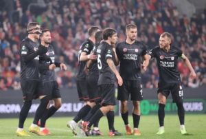 Sivasspor lider olarak son 16ya ykseldi