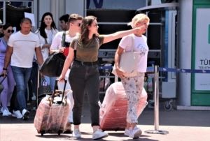 Antalyaya gelen turist says 13 milyonu geti