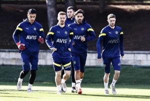 Fenerbahe hazrlklarn srdrd