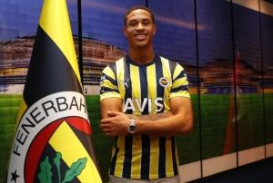 Jayden Oosterwolde resmen Fenerbahe'de
