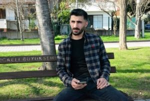 Film gibi olay: Sahnede trk sylerken kendi lm haberini ald
