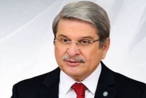 Y Partili ray, adaylktan ekildi