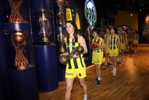 Fenerbahe Kadn Basketbol Takm, EuroLeague kupasn getirdi