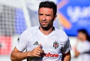 Gkhan Gnl futbolculuk kariyerini sonlandrd