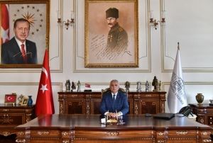 Trabzon'a Trabzonlu vali