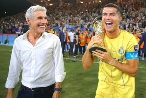 Ronaldo, Suudi Arabistan'da ilk kupasn kazand