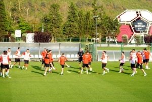 Milliler, Ermenistan ma hazrlklarn srdrd