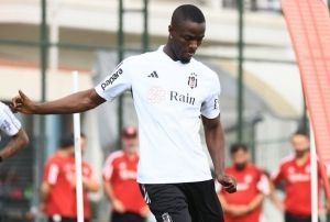 Beikta'ta Eric Bailly, takmla ilk antrenmanna kt