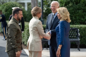 Biden, Zelenski'yi Beyaz Saray'da arlad