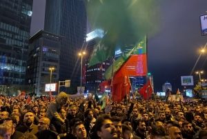 srail Bakonsolosluu nnde protesto