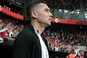 Burak Ylmaz'dan altyap hocalarna teekkr