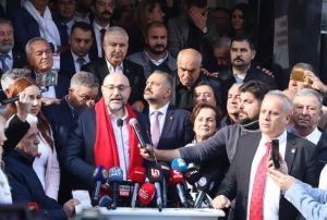 Buğra Gke, İzmir iin yola ıktı