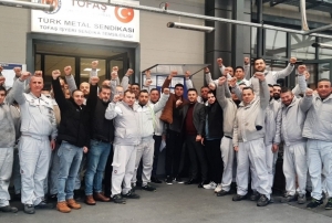 Binlerce işiyi ilgilendiren grev kararı Tofaş'ta as