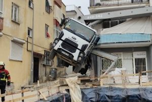 Beton dkme aracı şaha kalktı