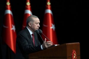 'Adaylarını dahi yapay zekaya soruyorlar'
