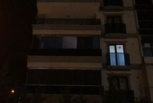 nce boşandığı eşini sonra kendini vurdu