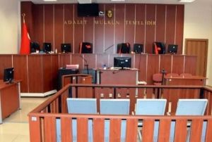 Poşetlere Yardım Eden Kıza İstismar