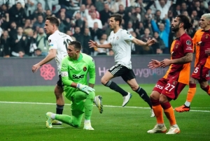 Beşiktaş, yeni stadında Galatasaraya geit vermiyor