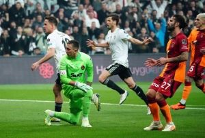 Beşiktaş, yeni stadında Galatasaraya geit vermiyor