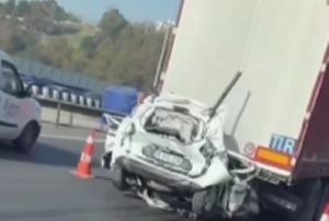 Ara Kağıt Gibi Ezildi!