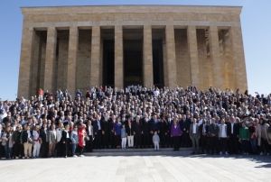 Anıtkabir'e ıkarma Yap