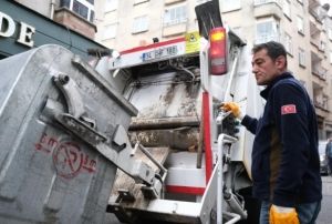 Belediye Başkanı p kamyonununda mesai yaptı