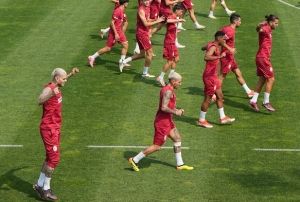 Galatasaray Sahaya İniyor