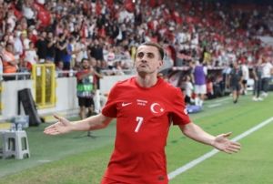 Kerem Aktrkoğlu'dan milli takımda ilk hat-trick