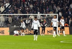 Beşiktaş ezeli rakiplerine karşı galibiyete hasret