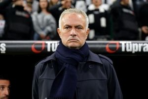 Jose Mourinho: Hak edenin kaybettiği matı