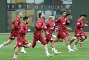 Galatasaray, Beikta derbisi hazrlklarn srdrd