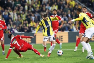 Sivasspor ile Fenerbahe 38. randevuda