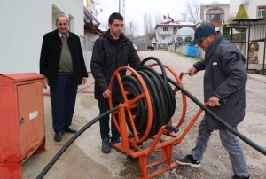 Bu kyde her sokakta yangn vanas var