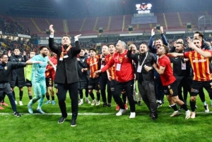 Kayserispor 40 puana ulat