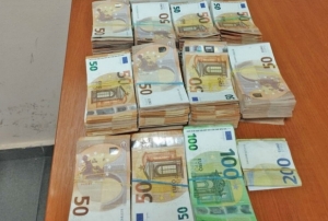 102 bin Euro ile yakaland!