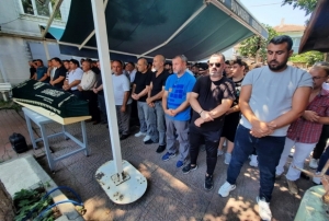 16 yandaki Dindar gzyalaryla uurland