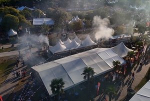 Gökyüzü, kebap dumanlarıyla kaplandı