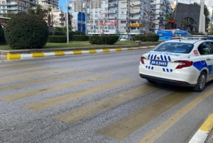 Para transfer aracının çarptığı genç kız yaralandı