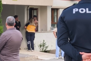 Eşi ve kızını yaralayıp rehin aldı!