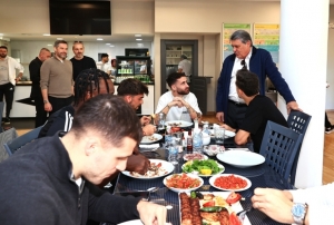 Serdal Adalı, A takımla buluştu