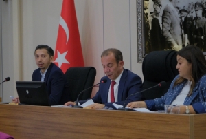 Çocuk parklarında sigara içilmeyecek!